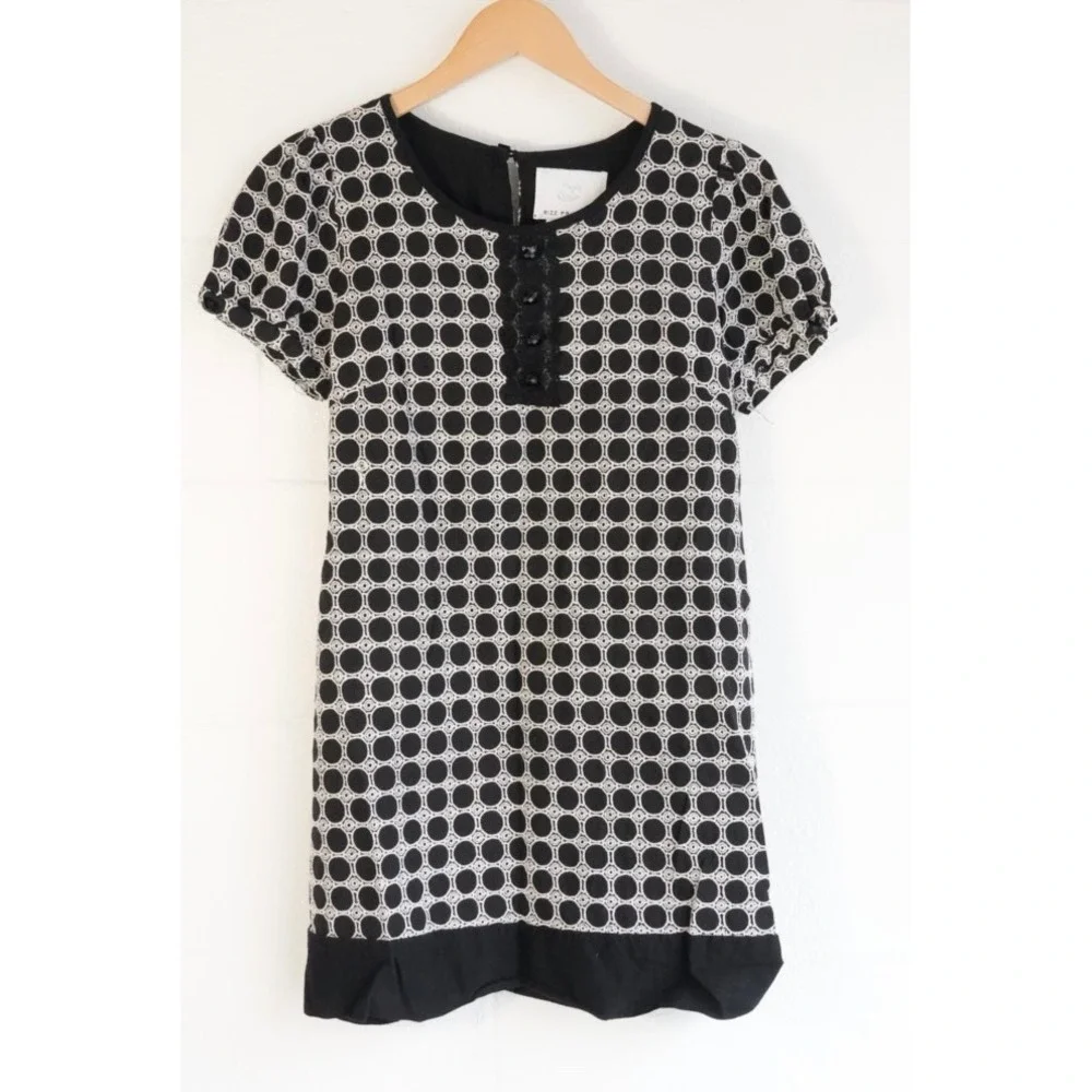 Bizz Princess Shift Mini Dress Medium Black White Geometric Embroidered Cotton - Picture 1 of 8